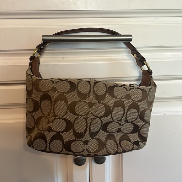 Coach khaki saddle hand bag - Picture 2 of 4